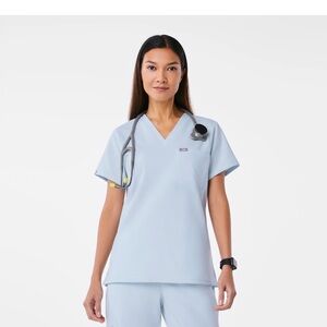 Figs Open Skies Catalina top and Zamora jogger pants SET. Perfect condition.